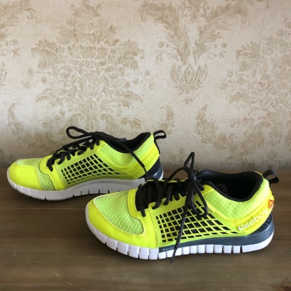 Reebok running shoes - Picture 3 of 9